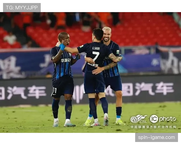 阿瑙托维奇稳定发挥闪耀赛场，明星风采助力球队前行