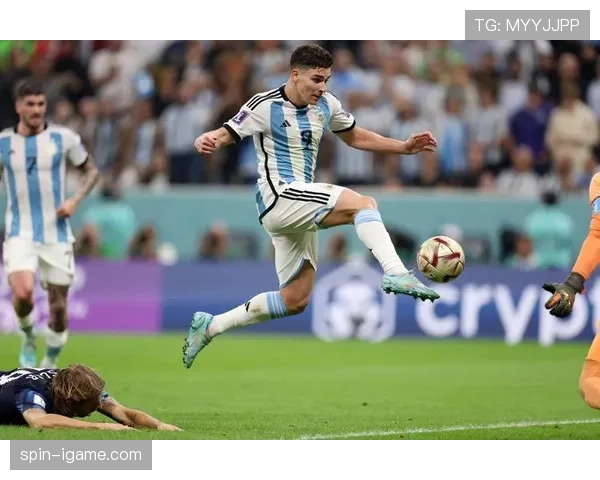 阿尔瓦雷斯的上限在哪里？他能否成为顶级前锋