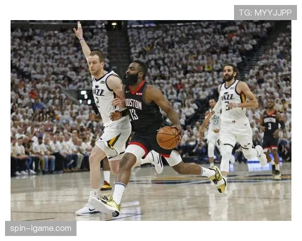 迪马利亚vs阿尔维斯：边路攻防对决解析